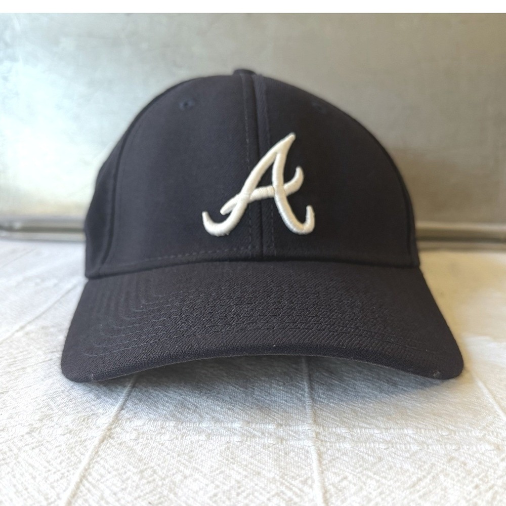 New Era MLB Genuine Merchandise Black Wool ATLANTA‎ BRAVES Baseball Cap Size M/L